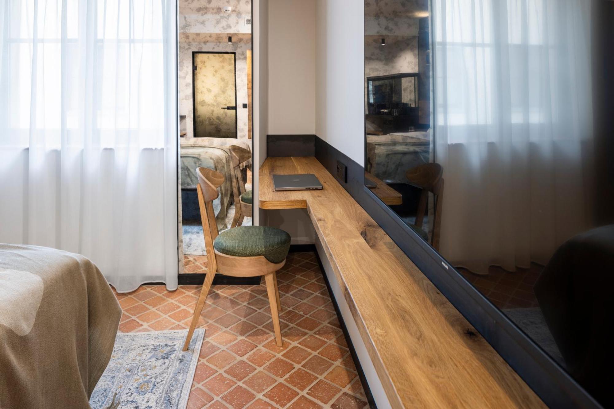 Nomadic Urban Premium Suites 크라쿠프 외부 사진